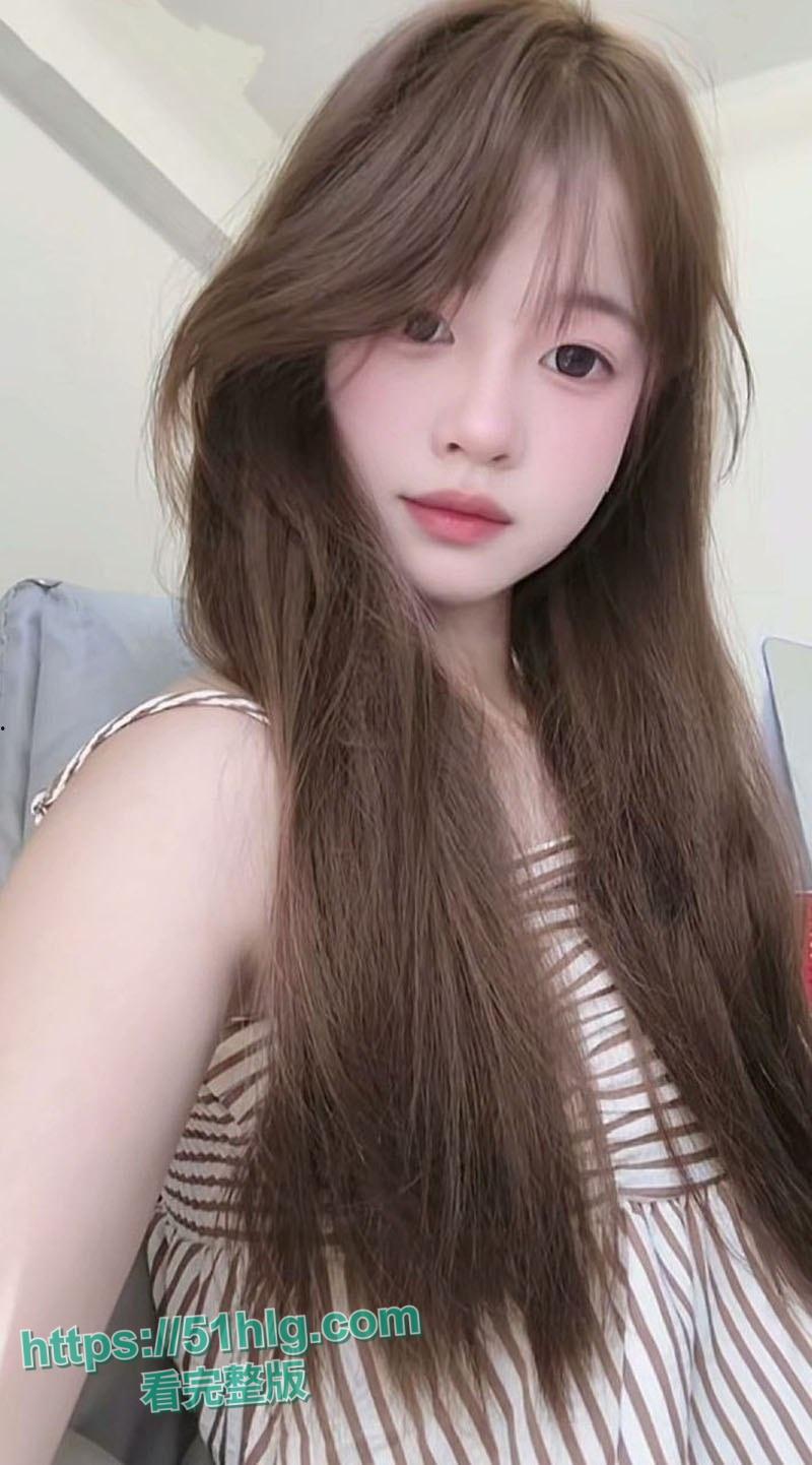 【安徽】00后极品嫩妹【张艳明】和男友私密激情！各种性爱姿势撩人心弦， 反差感爆棚-2