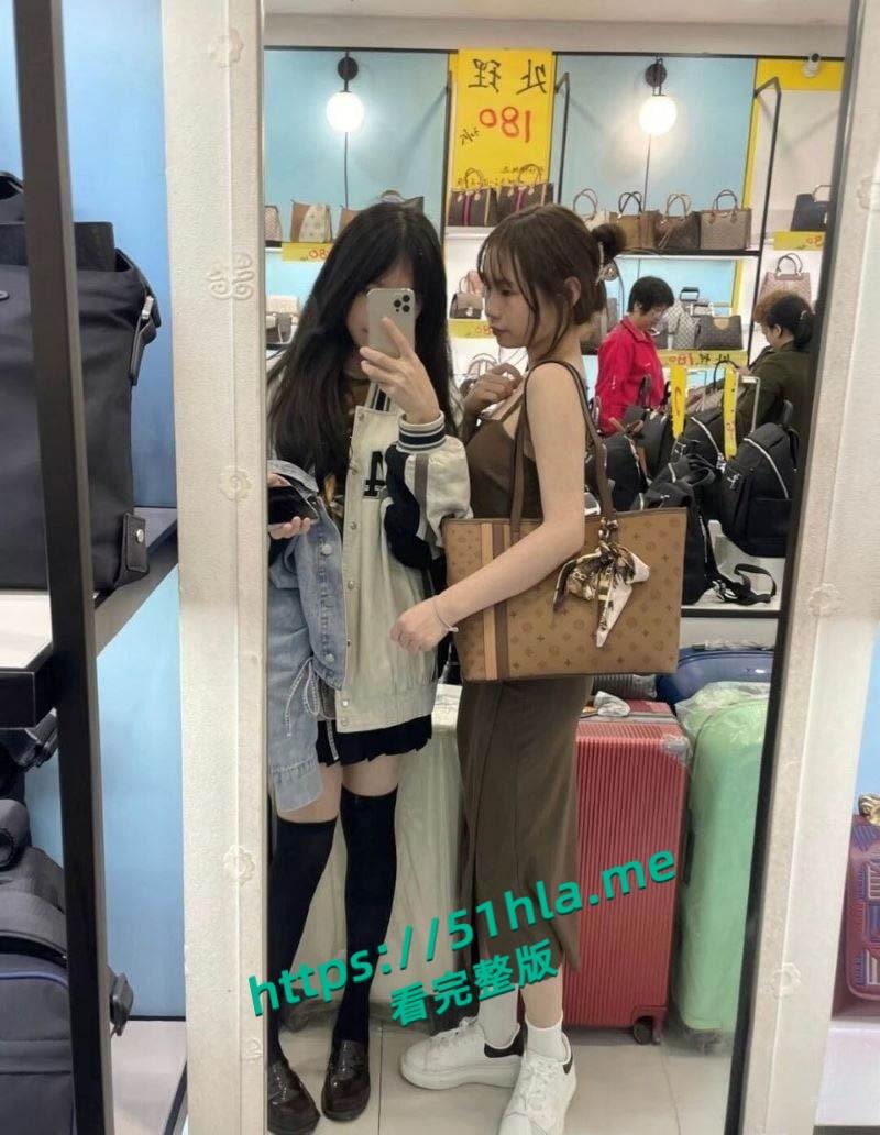 约炮大神调教四川绵阳【刘新欣】车内边聊边抠穴,从口交到骑乘位高潮迭起液体四溅!-2